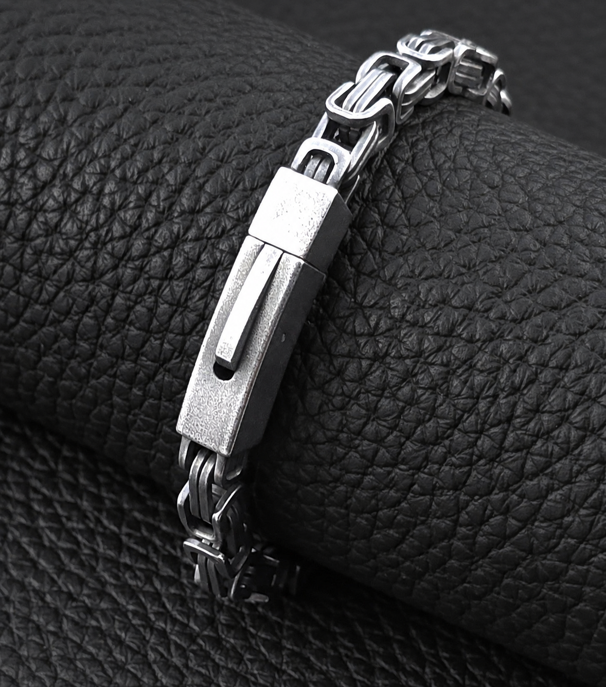 Men’s Stainless Steel Bracelet 21.5 cm – Byzantine Style, Metallic Black